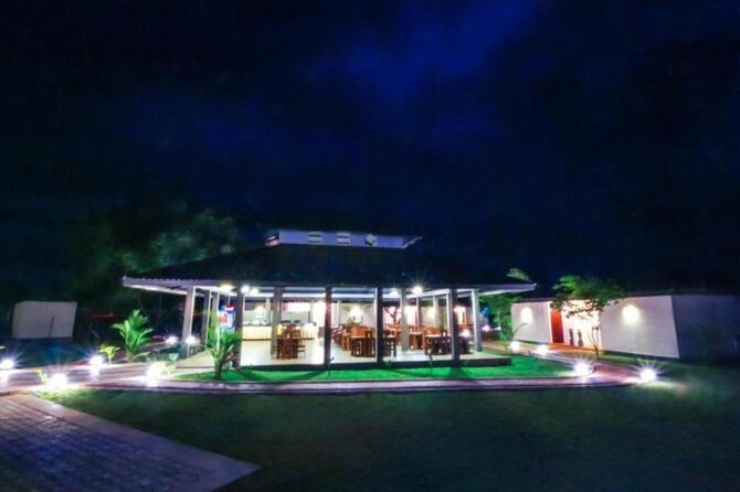 Ceyloni Hotel Sigiriya Exterior photo